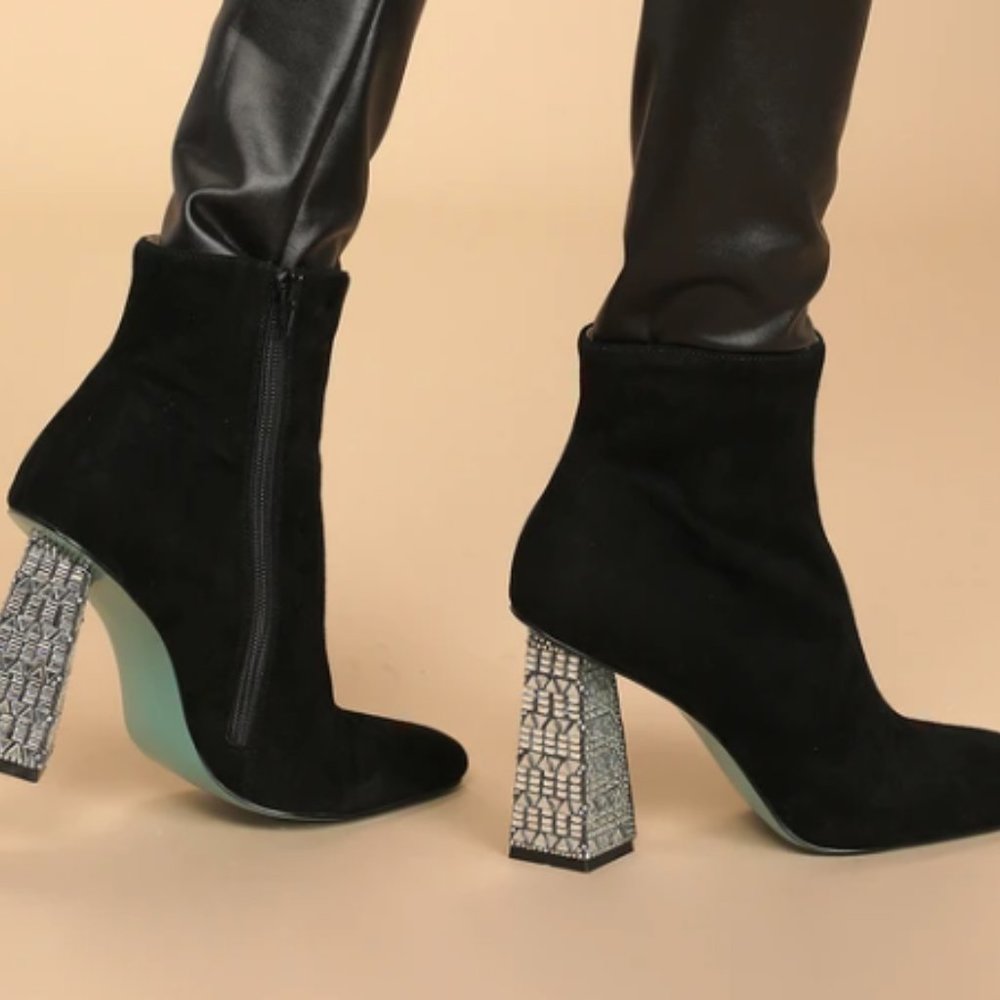 Betsey Johnson Women's Malvn Suede Booties Size 9.5 New w/out Box